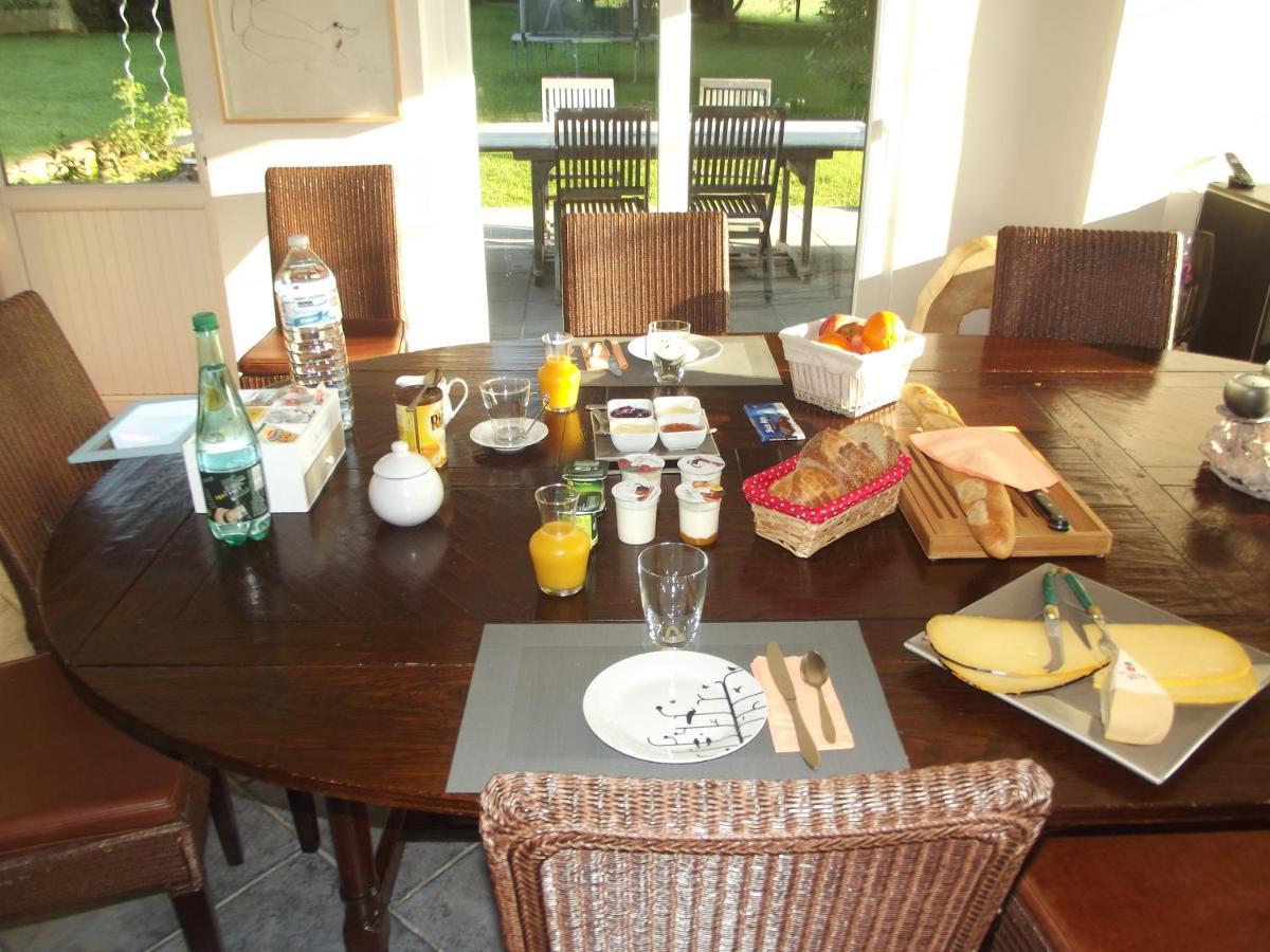 Au Bonheur Frontalier Bed & Breakfast